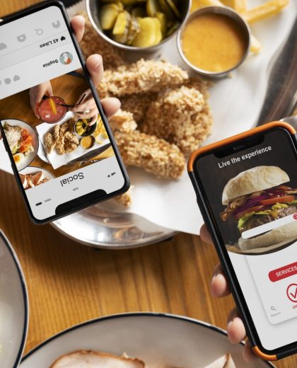 gente-tomando-fotos-de-comida